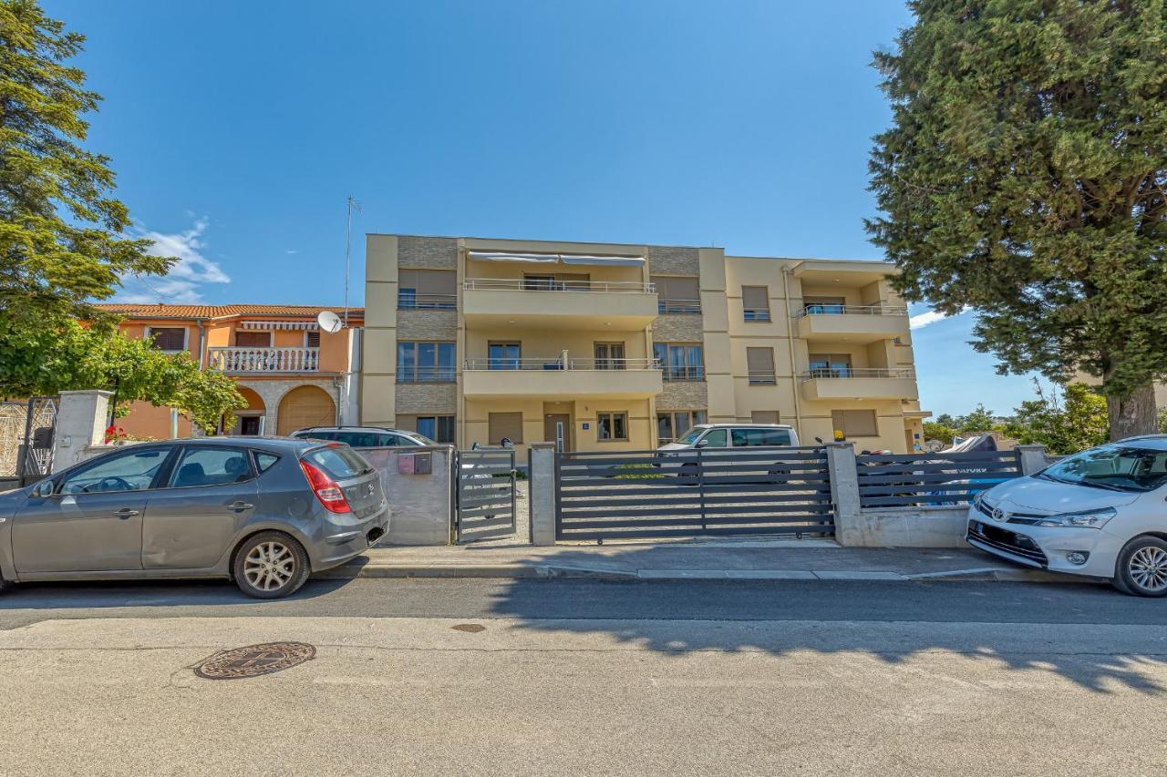 Apartment Stoja Pula Luaran gambar